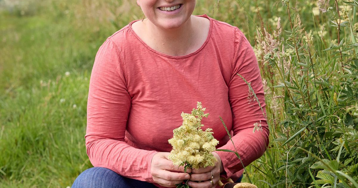 Herb walk with Georgina Pugh