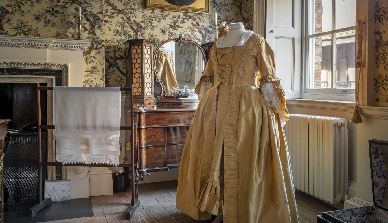 Curator Tour: Fashion in Focus